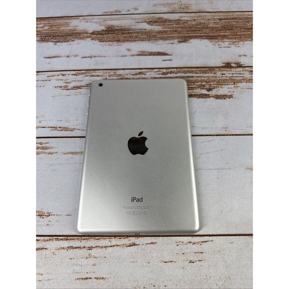 Apple iPad Mini 2 - A1489 - 7.9" Screen 32GB WiFi - Silver- For Parts - Picture 3 of 3